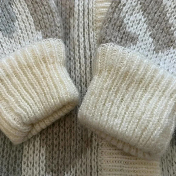 Vintage Patterned Knitted Cardigan Abstract Oversized Chunky Large Sweater Gpa - Picture 9 of 10